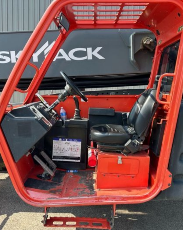 2018 Skyjack SJ1056 TH telehandler - Image 15