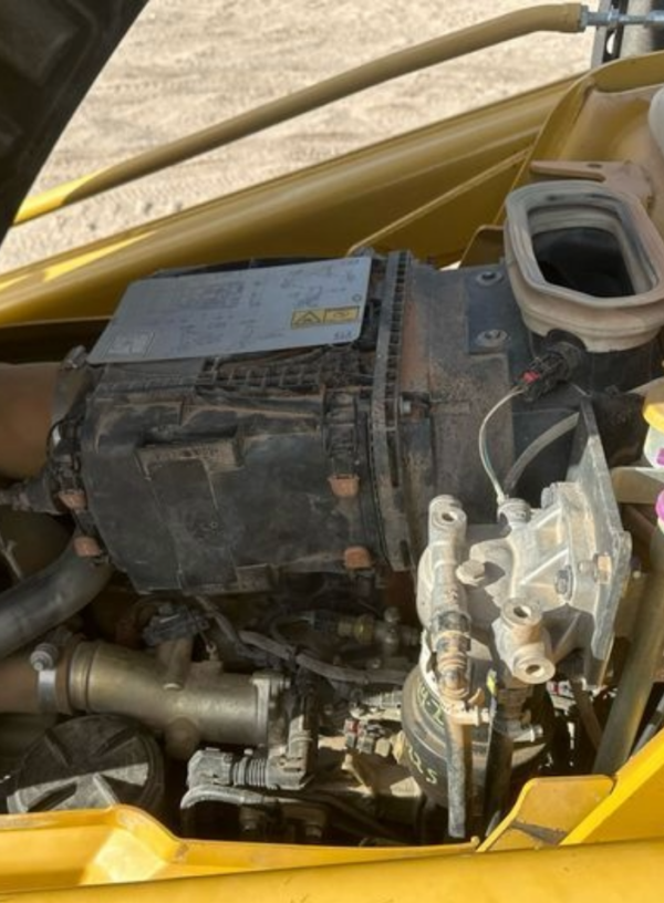 2015 Caterpillar 420F backhoe - Image 7