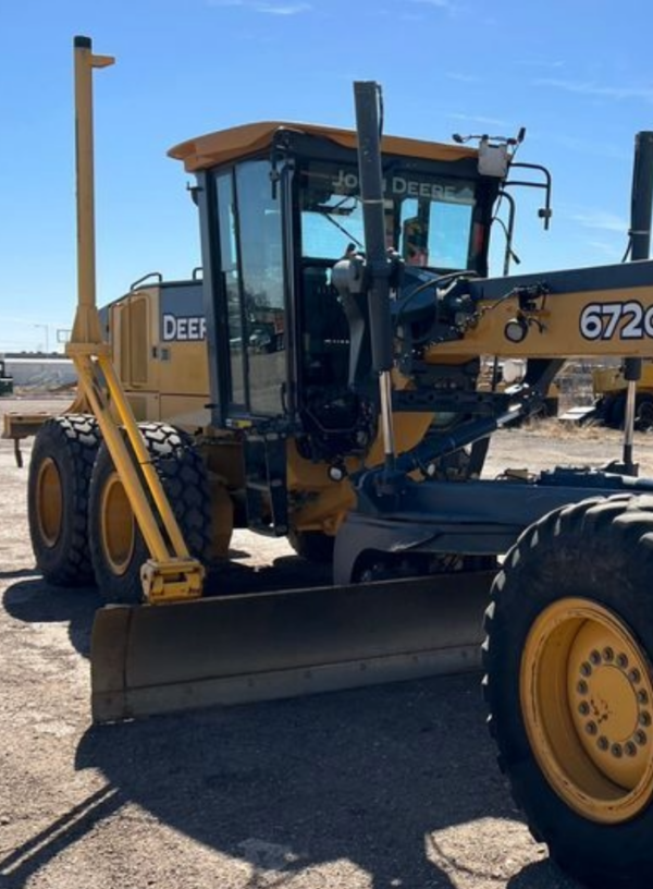 2011 John Deere 672G motor grader