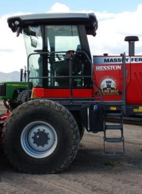 2016 Massey Ferguson WR9840 - Image 11