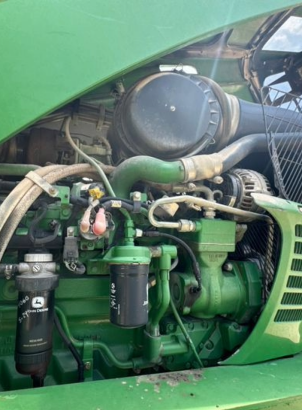 2011 John Deere 4830 - Image 3