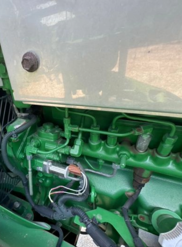 2011 John Deere 4830 - Image 7