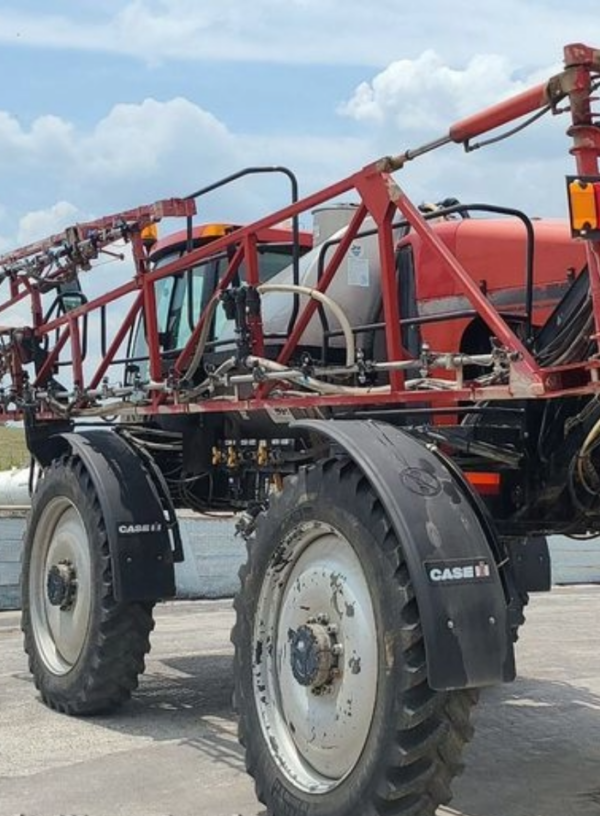 2010 Case IH Patriot 3330 - Image 2