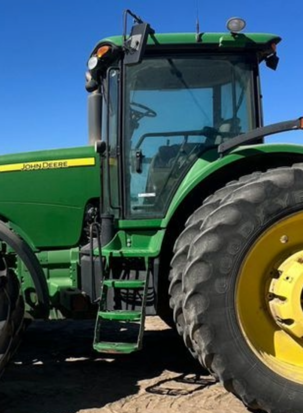 2008 John Deere 8430 MFWD tractor