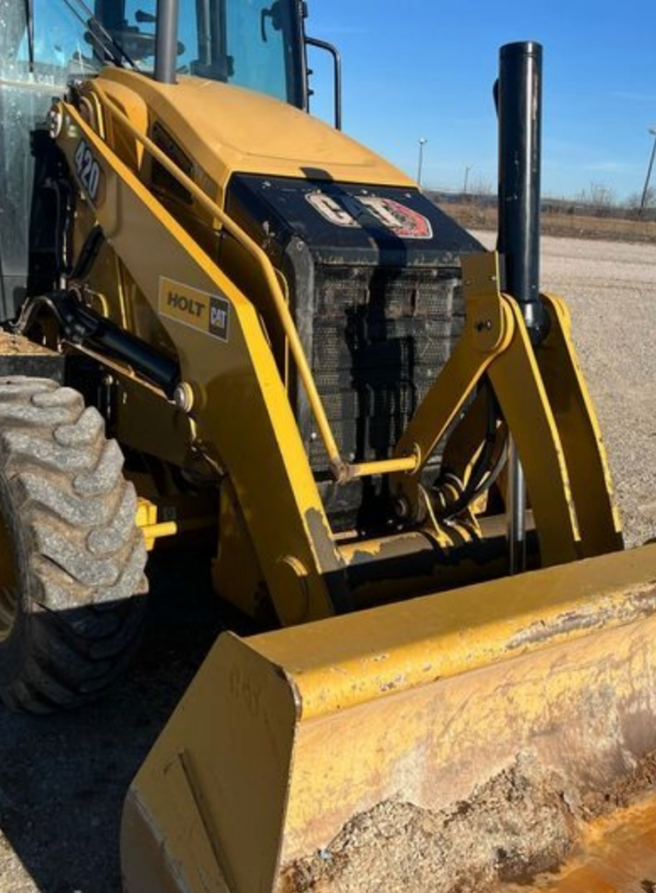 2021 Caterpillar 420ST HRC backhoe - Image 9