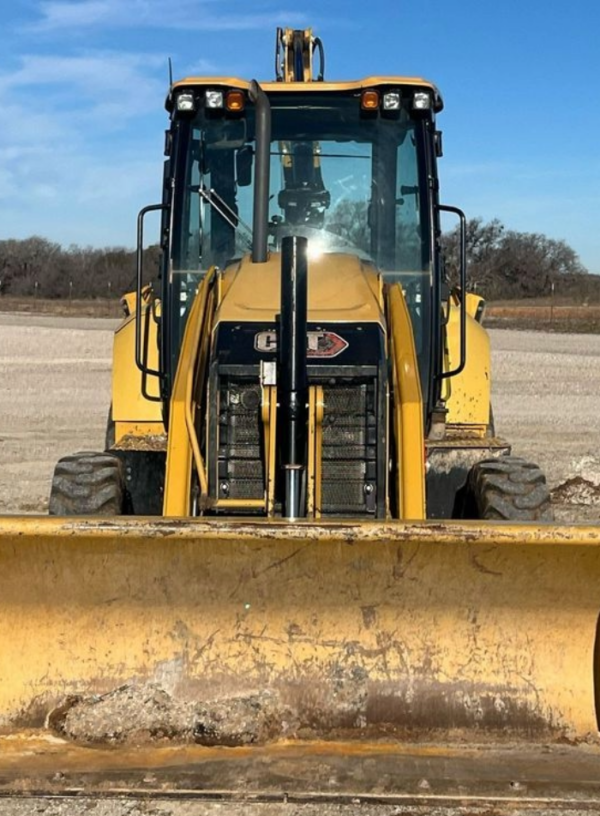 2021 Caterpillar 420ST HRC backhoe - Image 12