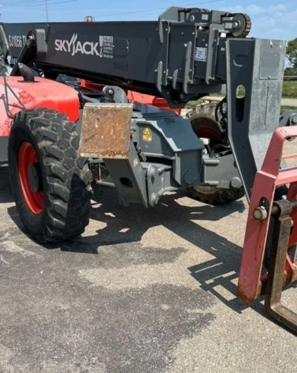 2018 Skyjack SJ1056 TH telehandler - Image 9