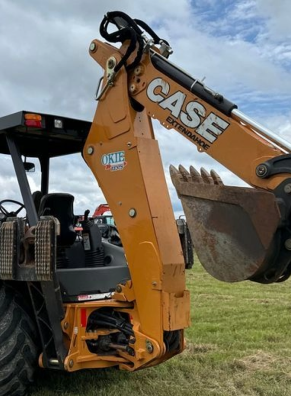 2018 Case 580N EP backhoe - Image 11