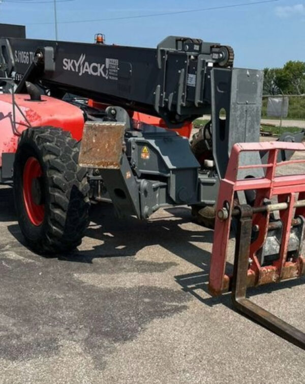 2018 Skyjack SJ1056 TH telehandler - Image 17